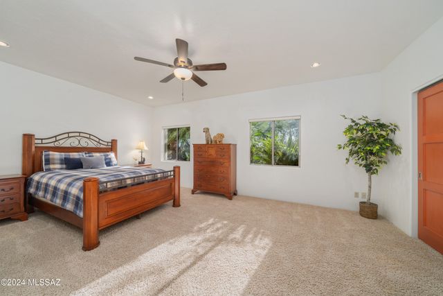 5970 N Genematas Drive, Tucson, AZ 85704