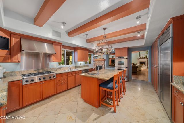 5970 N Genematas Drive, Tucson, AZ 85704