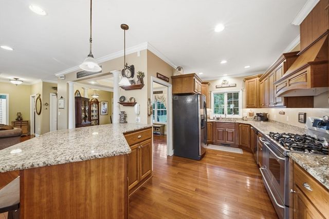 33 Park Terrace, Dracut, MA 01826