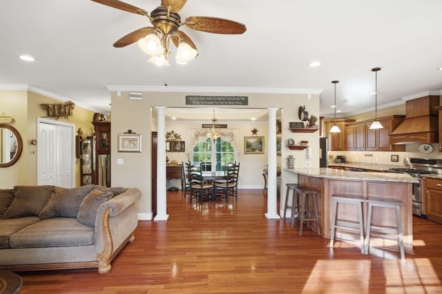 33 Park Terrace, Dracut, MA 01826