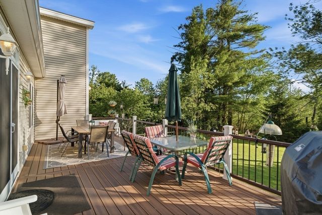 33 Park Terrace, Dracut, MA 01826