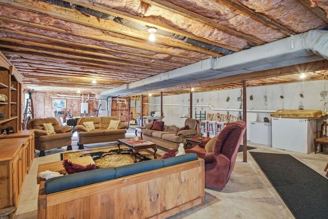 33 Park Terrace, Dracut, MA 01826