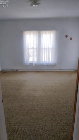 E 2906 Perkins Avenue, Sandusky, OH 44870