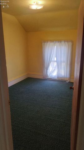 E 2906 Perkins Avenue, Sandusky, OH 44870