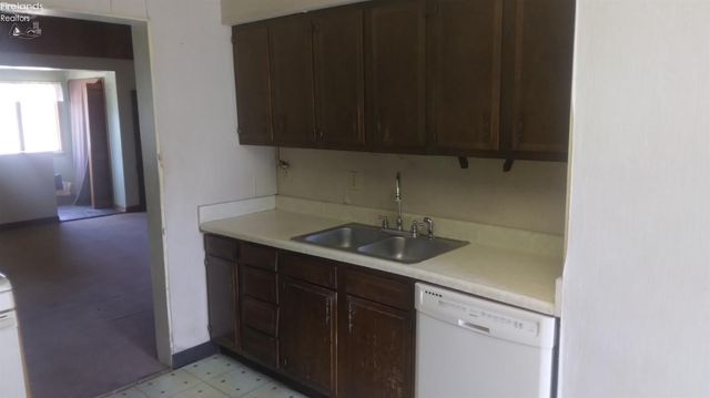 E 2906 Perkins Avenue, Sandusky, OH 44870