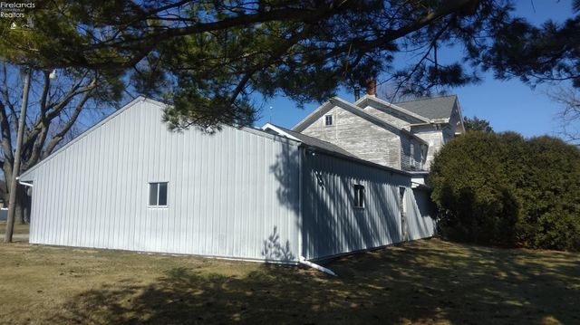 E 2906 Perkins Avenue, Sandusky, OH 44870