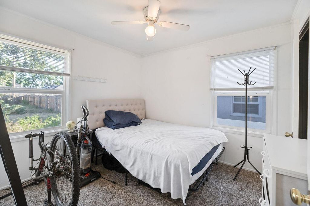 Image 15 of property listing at 229 W Colonial Drive, Hanford, CA 93230