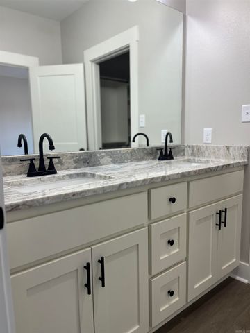 702 W Gum Street, Sheridan, AR 72150