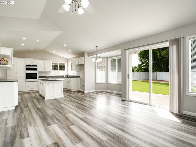 1913 Nw 86TH Cir, Vancouver, WA 98665