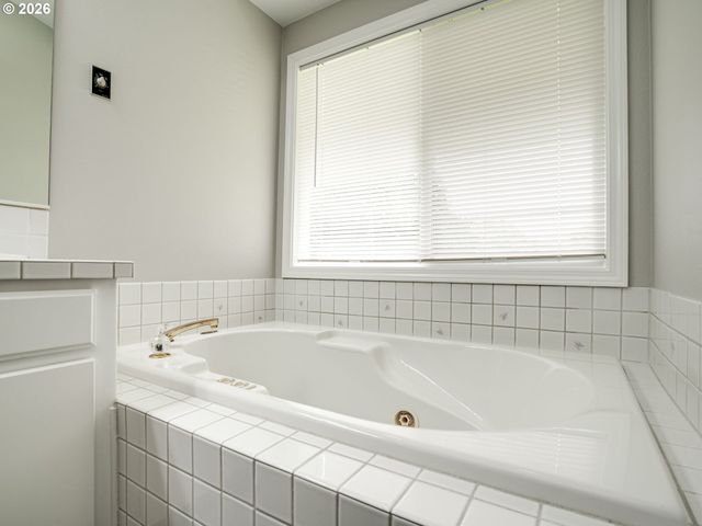 1913 Nw 86TH Cir, Vancouver, WA 98665