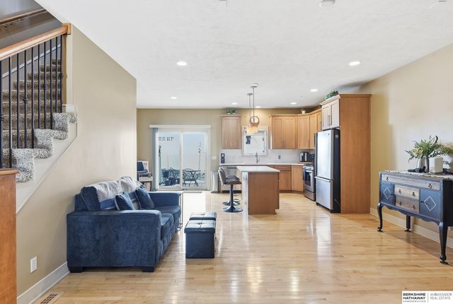 5140 Dodge Street, Omaha, NE 68132