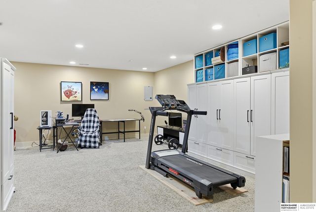 5140 Dodge Street, Omaha, NE 68132