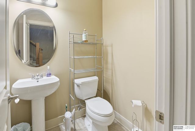 5140 Dodge Street, Omaha, NE 68132