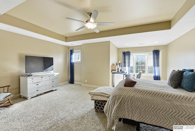 5140 Dodge Street, Omaha, NE 68132