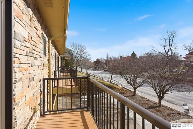 5140 Dodge Street, Omaha, NE 68132