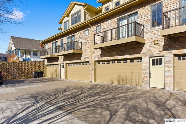 5140 Dodge Street, Omaha, NE 68132