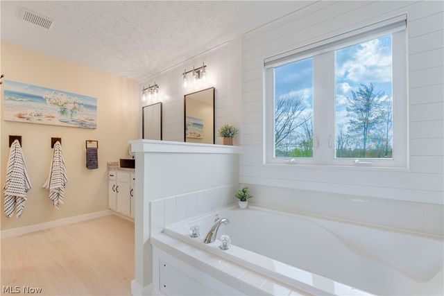 10150 Keiths Close, Streetsboro, OH 44241