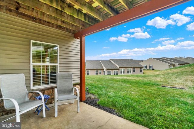 113 SHETLAND DR, Red Lion, PA 17356