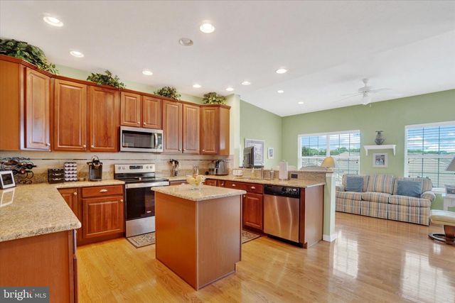 113 SHETLAND DR, Red Lion, PA 17356