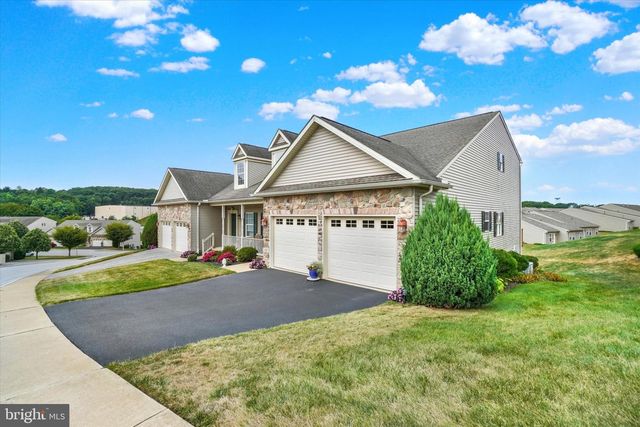 113 SHETLAND DR, Red Lion, PA 17356