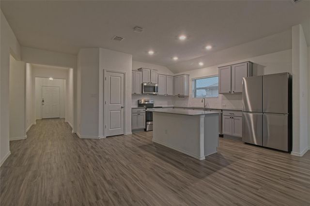 108 Pumpkin DR, Hutto, TX 78634