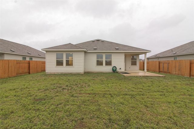 108 Pumpkin DR, Hutto, TX 78634