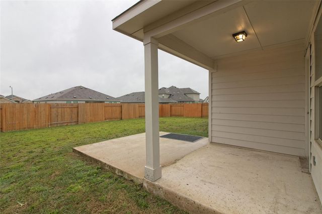 108 Pumpkin DR, Hutto, TX 78634