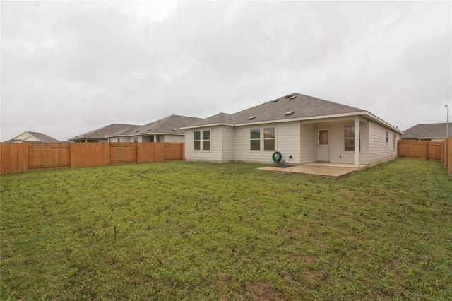 108 Pumpkin DR, Hutto, TX 78634