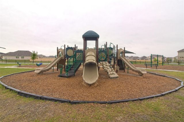 108 Pumpkin DR, Hutto, TX 78634