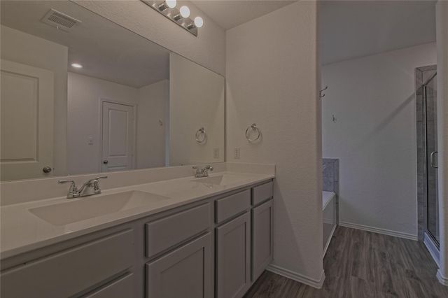 108 Pumpkin DR, Hutto, TX 78634