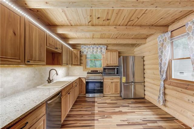 3938 Pointe N, Gainesville, GA 30506