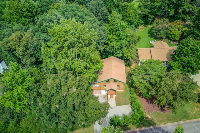 3938 Pointe N, Gainesville, GA 30506
