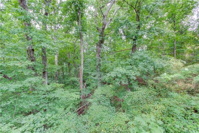 3938 Pointe N, Gainesville, GA 30506