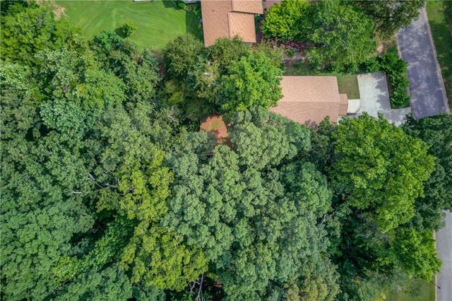3938 Pointe N, Gainesville, GA 30506