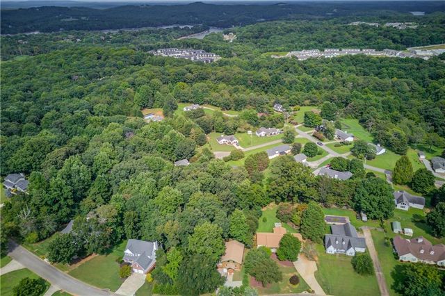 3938 Pointe N, Gainesville, GA 30506