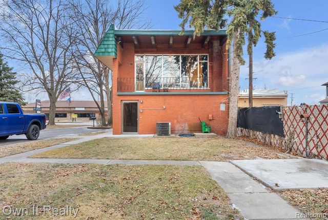 22421 Huron River Drive, Rockwood, MI 48173