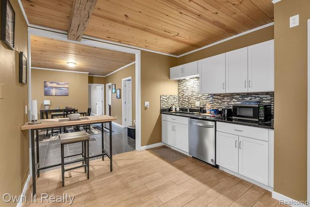 22421 Huron River Drive, Rockwood, MI 48173