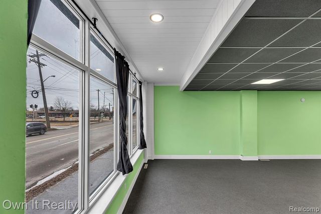 22421 Huron River Drive, Rockwood, MI 48173