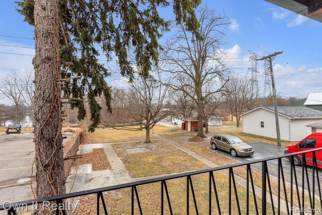 22421 Huron River Drive, Rockwood, MI 48173