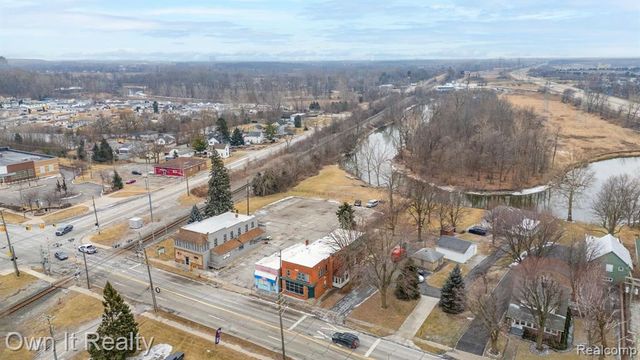 22421 Huron River Drive, Rockwood, MI 48173