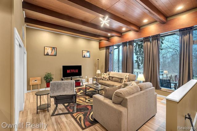 22421 Huron River Drive, Rockwood, MI 48173