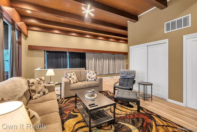 22421 Huron River Drive, Rockwood, MI 48173