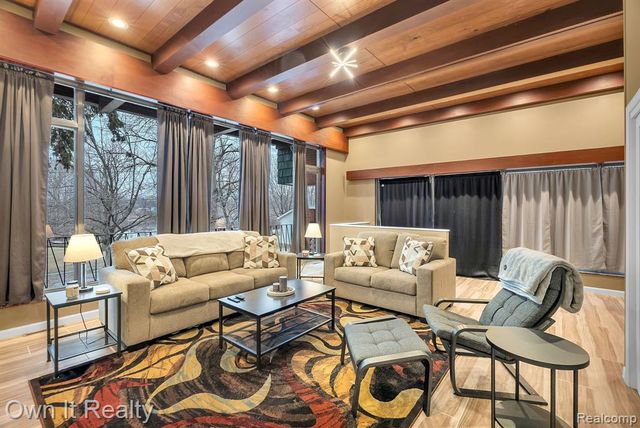 22421 Huron River Drive, Rockwood, MI 48173