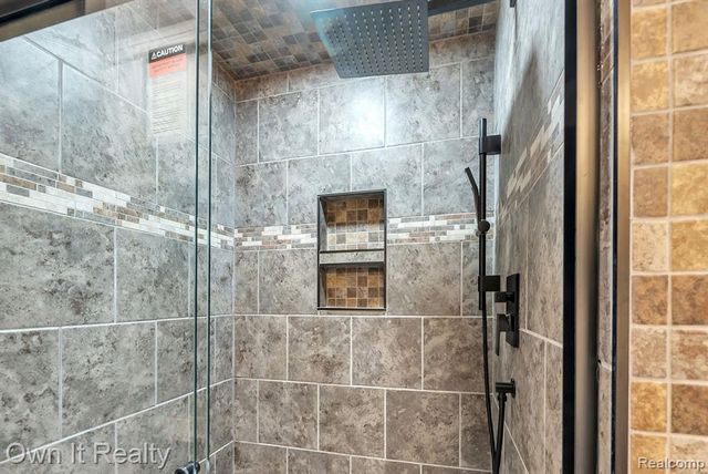 22421 Huron River Drive, Rockwood, MI 48173