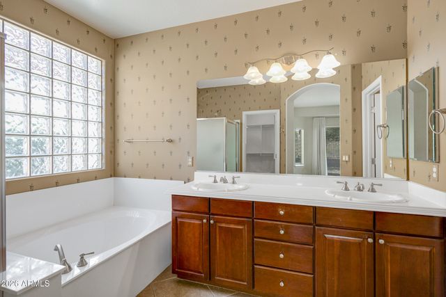 6417 W GAMBIT Trail, Phoenix, AZ 85083