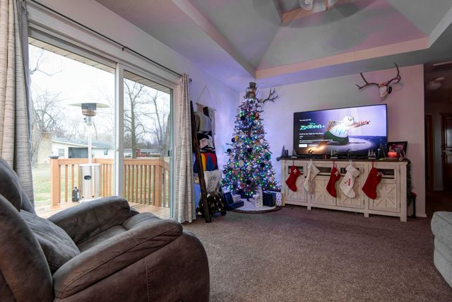 102 Arrowhead Road, Willard, MO 65781