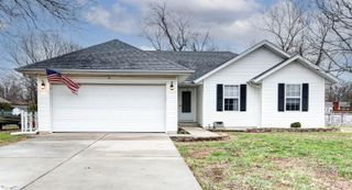 102 Arrowhead Road, Willard, MO 65781