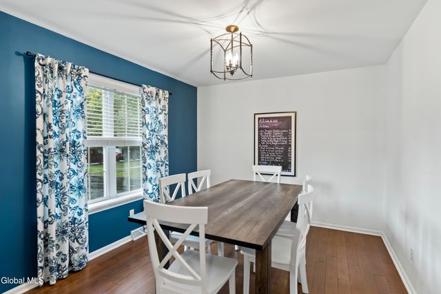 2 Kendall Place, Glenville, NY 12019