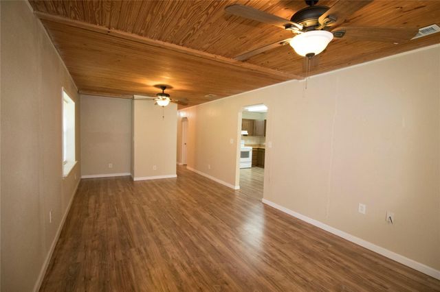 20 White Oak Drive A, Huntsville, TX 77320