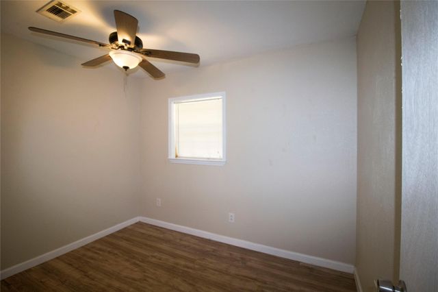 20 White Oak Drive A, Huntsville, TX 77320